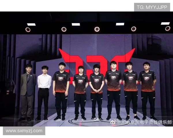 深入分析JDG战队反击策略与战术执行的成功之道 深入分析JDG战队反击策略与战术执行的成功之道
