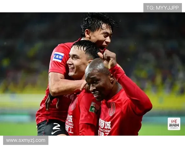 成都蓉城主场激战青岛海牛鏖战九十分钟胜负悬念迭起